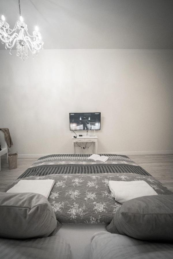 Apartament Grey Pearl Downtown Apartment Варшава Екстериор снимка